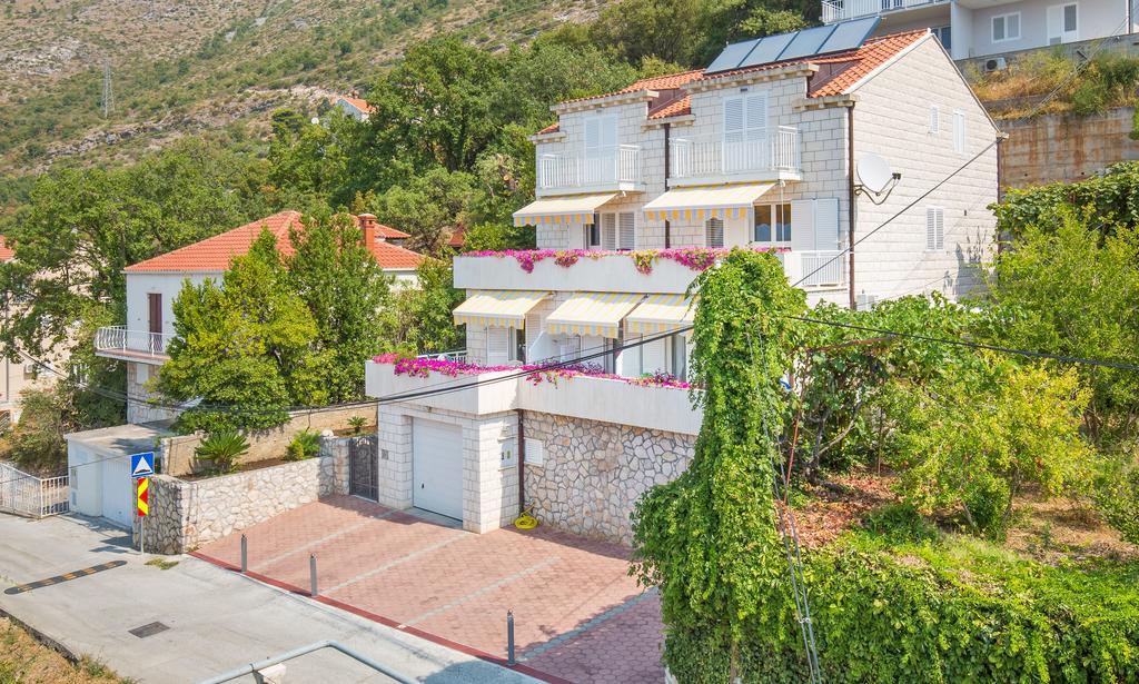 Apartments Mirela Mlini Exterior photo