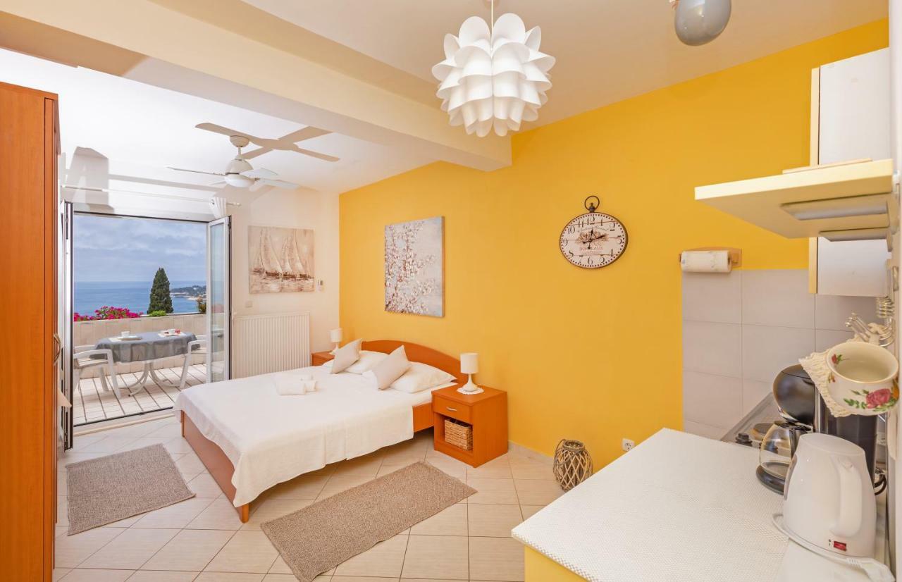 Apartments Mirela Mlini Exterior photo